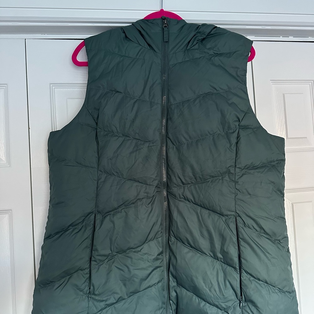 Eddie Bauer Women's Dark Green Puffer Vest